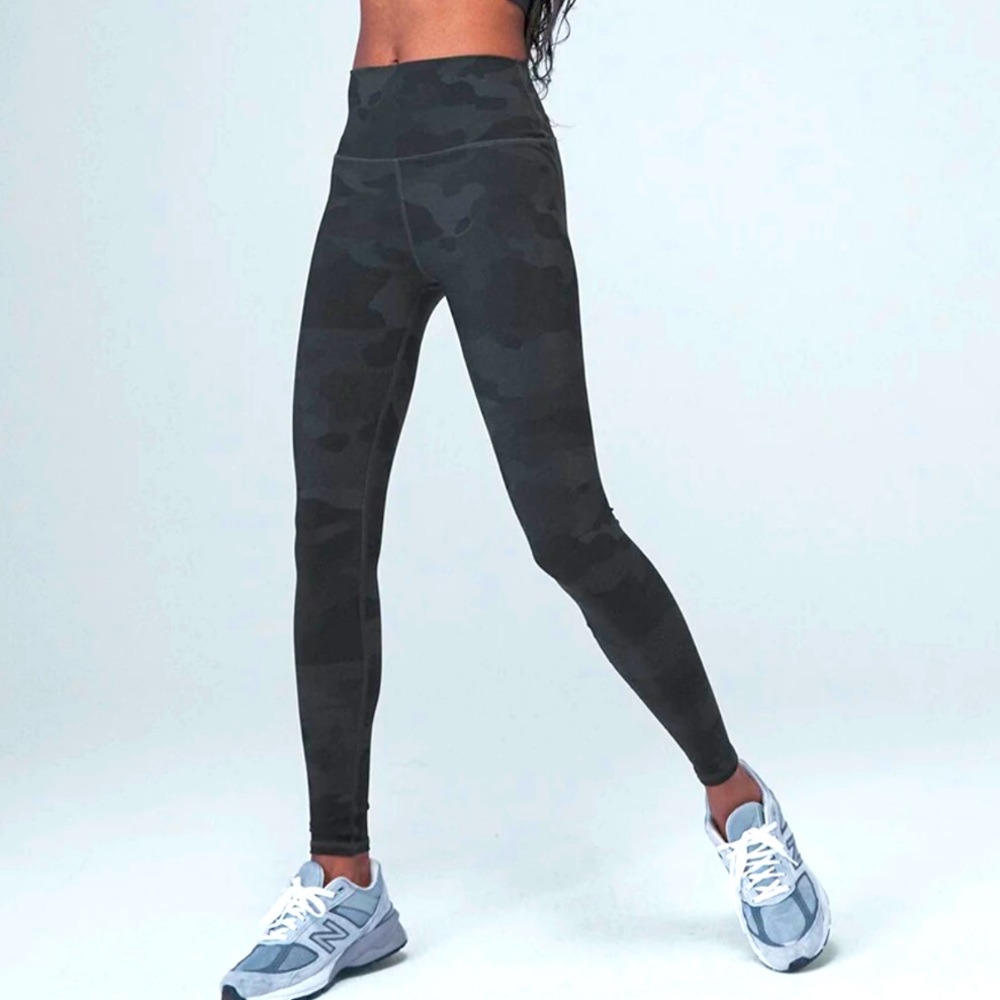 Alo High-Waist Camo Vapor Legging